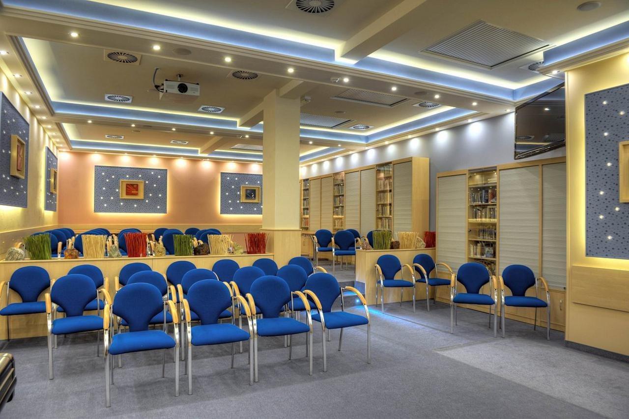 Krivan Hotel Κάρλοβι Βάρι Εξωτερικό φωτογραφία